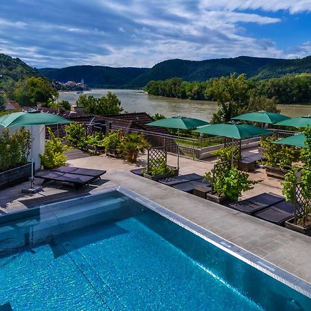 Gartenhotel & Weingut Pfeffel Duernstein Exterior photo