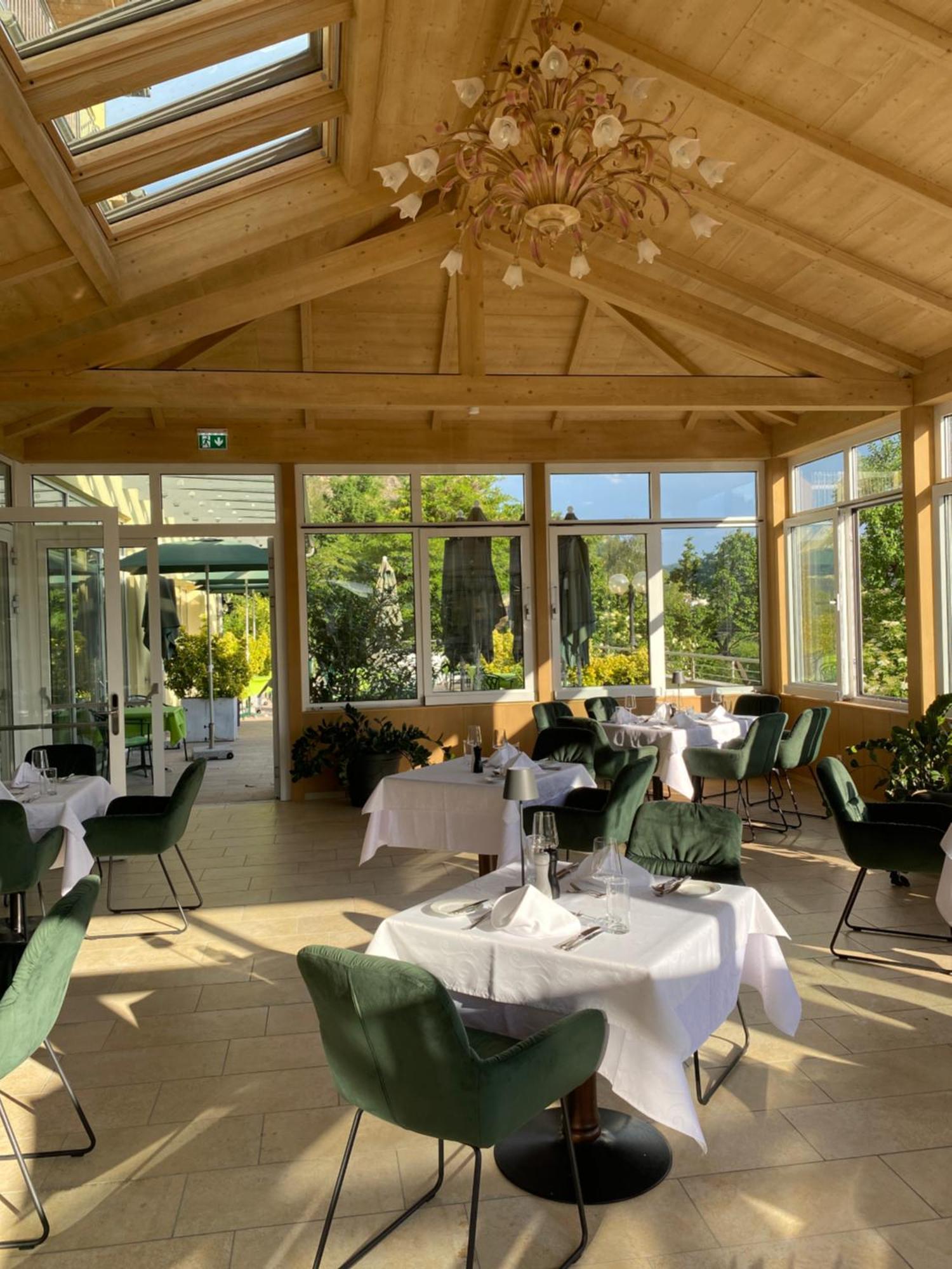 Gartenhotel & Weingut Pfeffel Duernstein Exterior photo