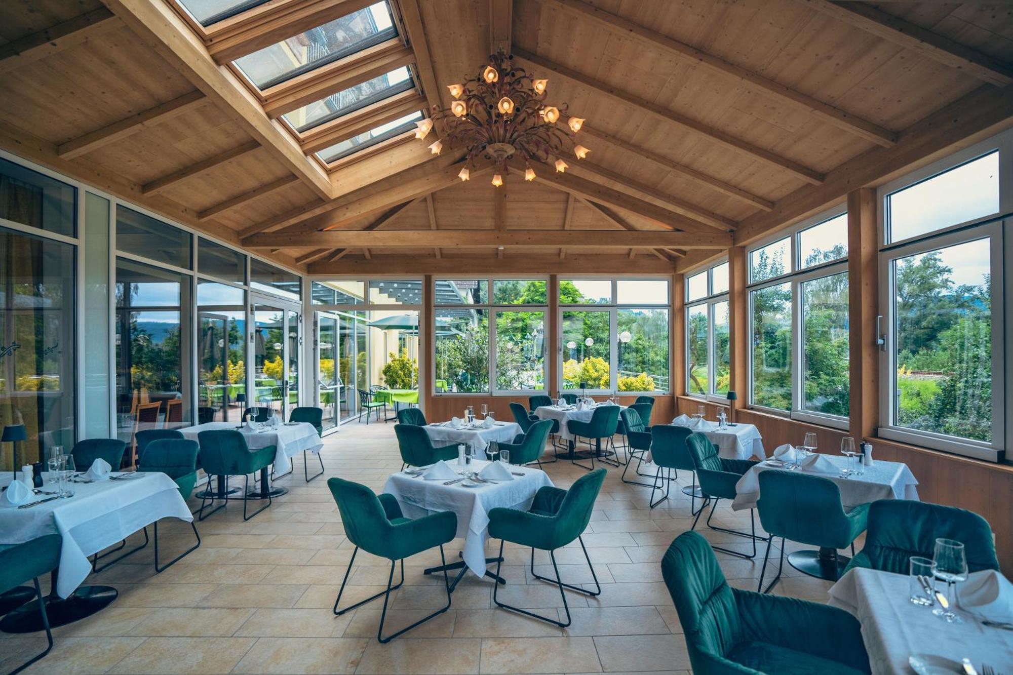 Gartenhotel & Weingut Pfeffel Duernstein Exterior photo