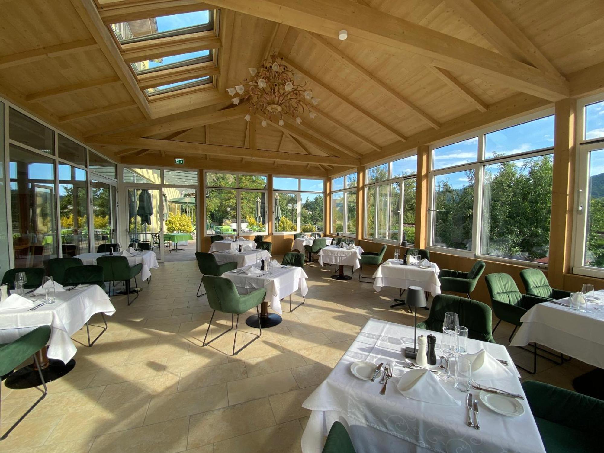 Gartenhotel & Weingut Pfeffel Duernstein Exterior photo